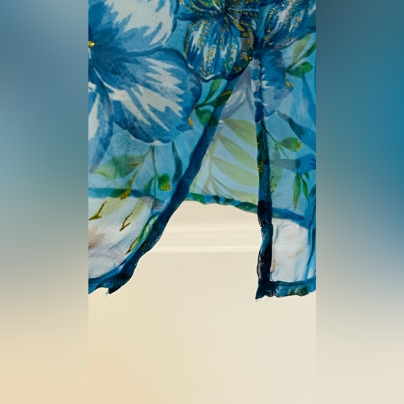 Top - Picture 3 of 5